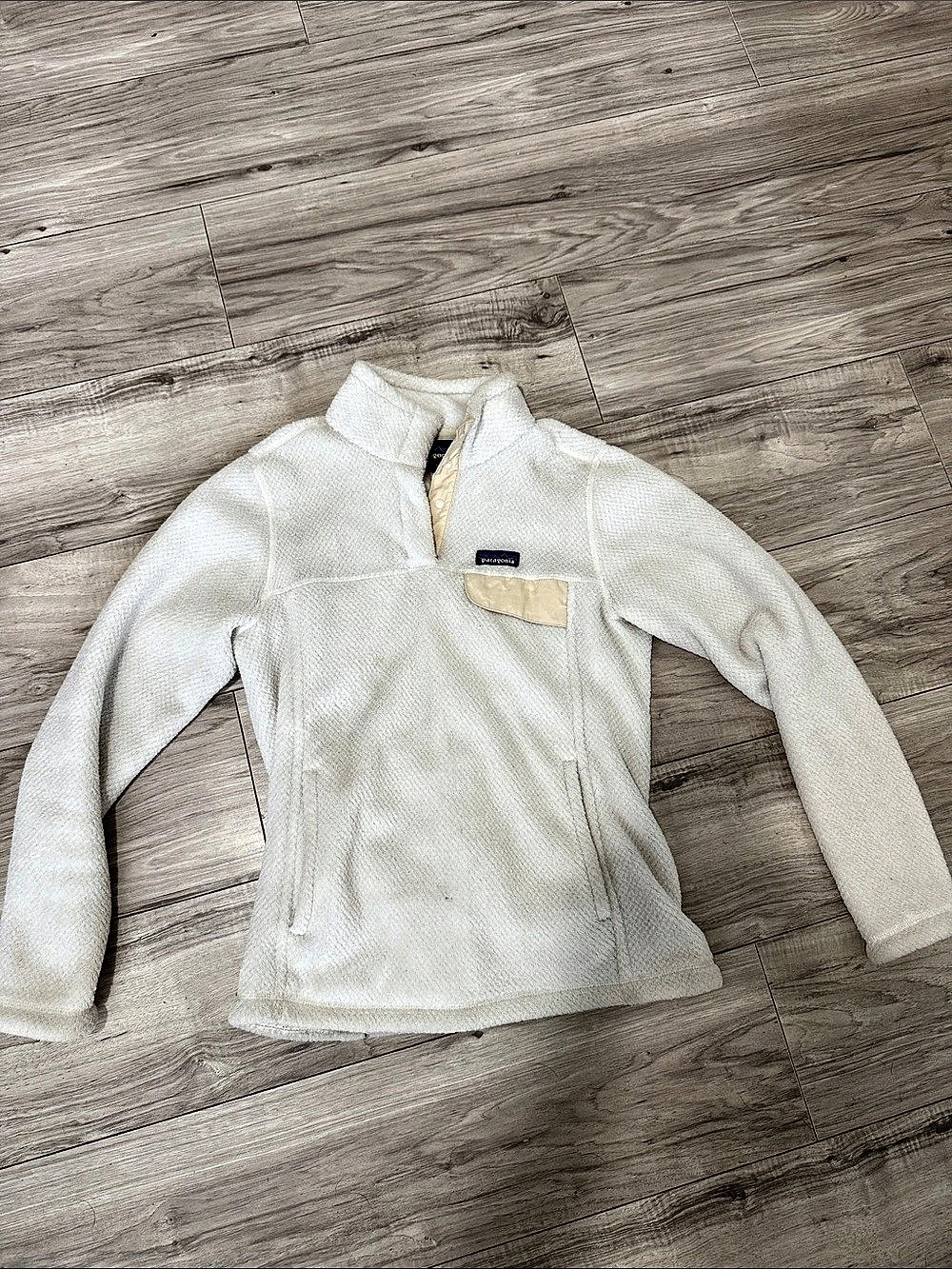 Patagonia Women's Re-Tool Snap-T Fleece Pullover White Medium